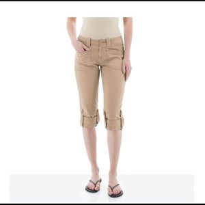 Aventura Arden Capri Pants in Khaki size 8